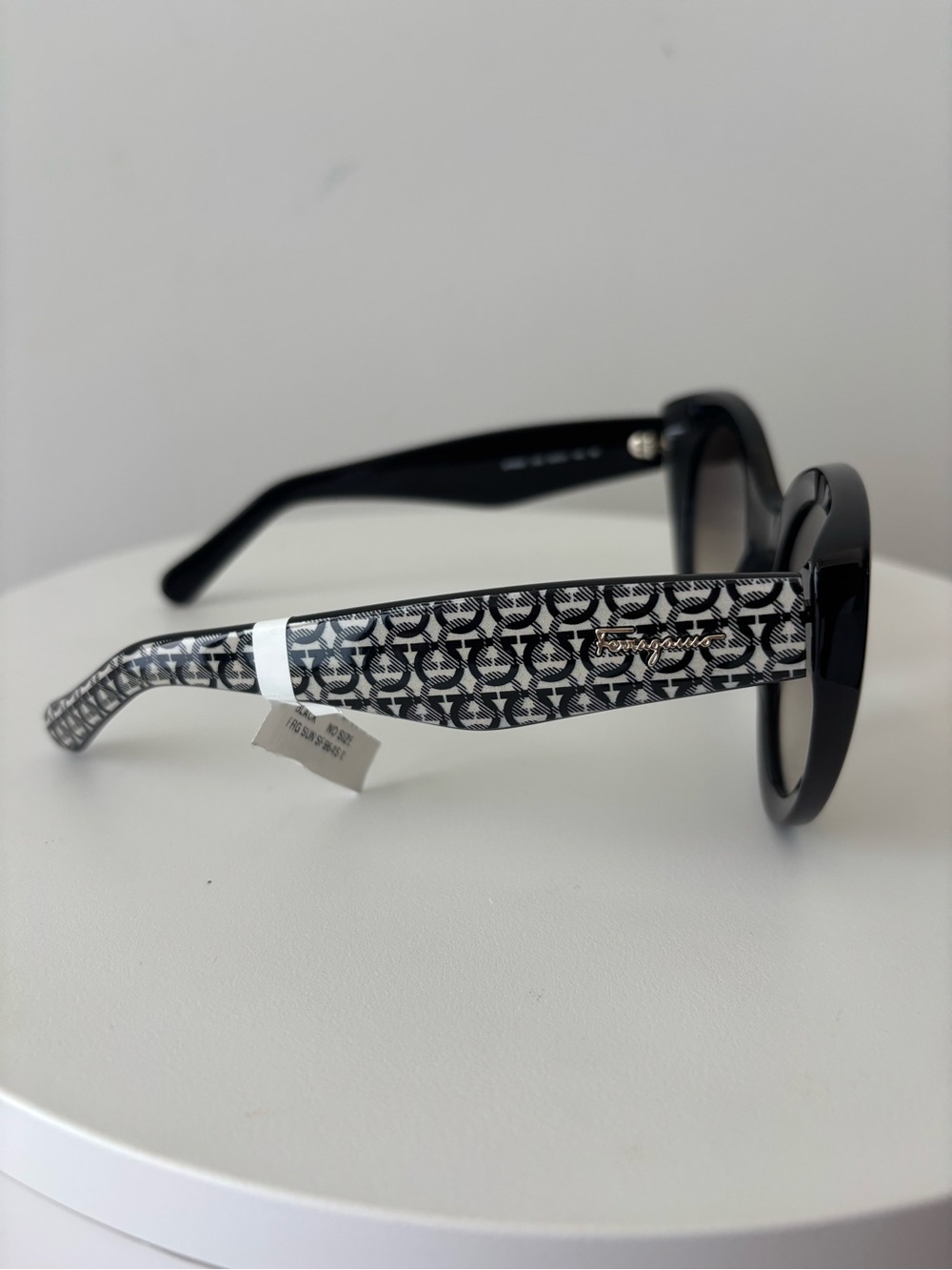 NWT Salvatore Ferragamo Black Cat-Eye Sunglasses - Picture 3 of 6